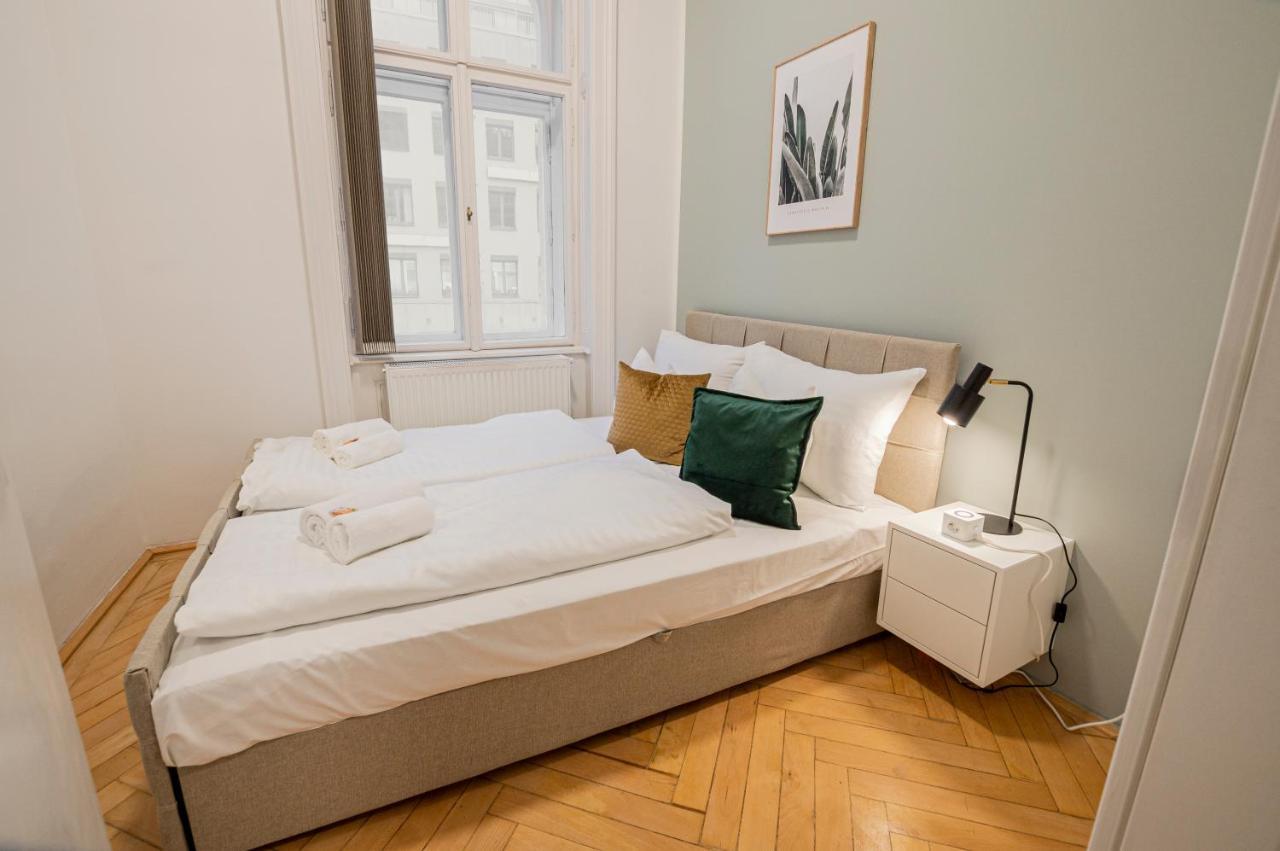 Charming Apt Perfect For 4-6 Tram, Self-Checkin Вена Экстерьер фото